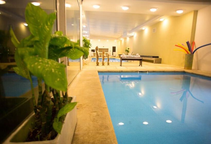 Colonia West Hotel   All Inclusive