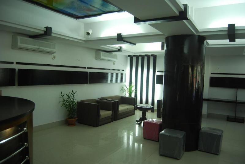 هتل Ambassador Residency