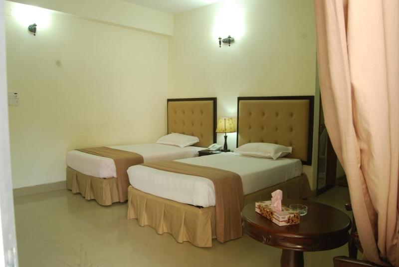 هتل Ambassador Residency