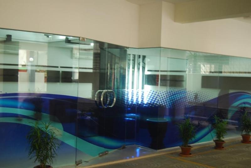 هتل Ambassador Residency