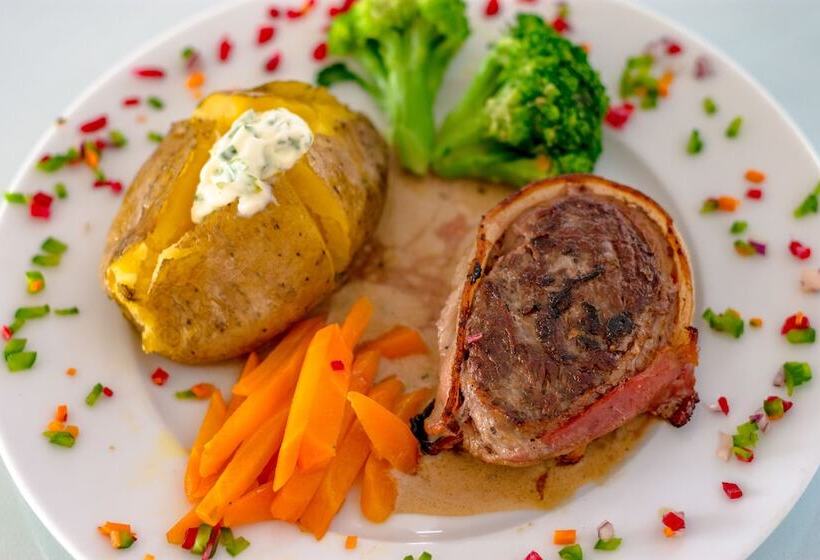 هتل Kaliko Beach Club All Inclusive Resort