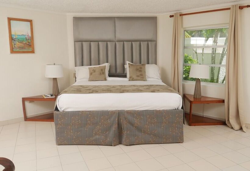 هتل Kaliko Beach Club All Inclusive Resort