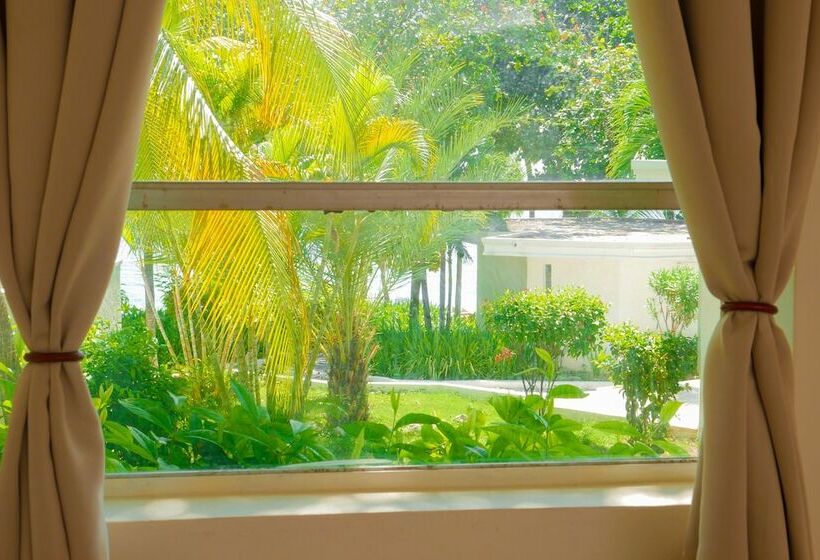 هتل Kaliko Beach Club All Inclusive Resort