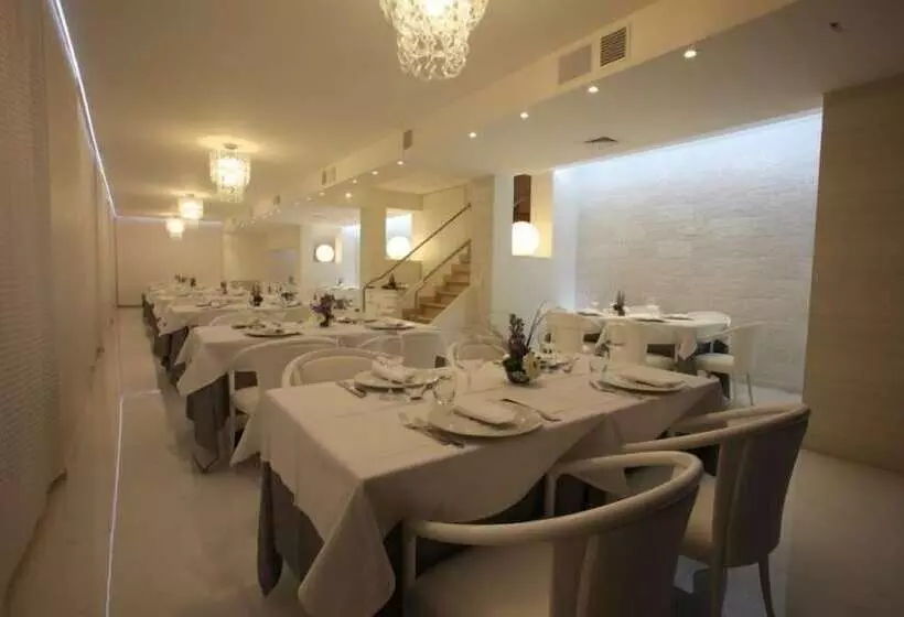 ホテル Ristorante Rinelli