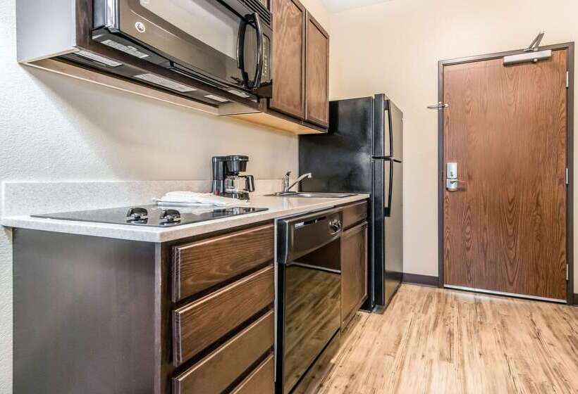 Отель Suburban Studios Washington, Pa