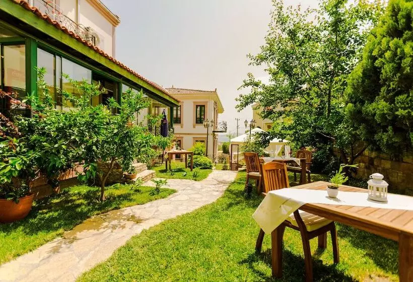 Cunda Kordon Otel