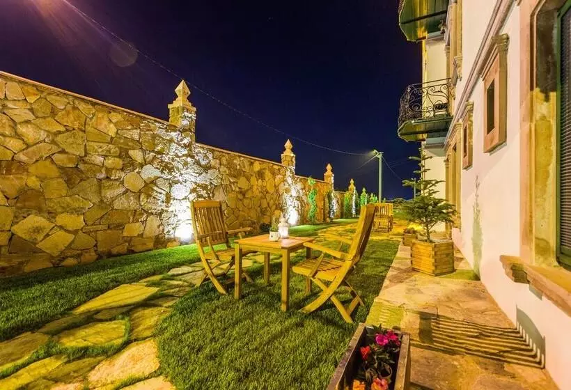 Cunda Kordon Otel