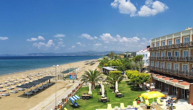 בית מלון כפרי Asmira Royal