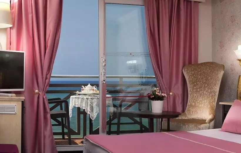 Hotelli Asmira Royal