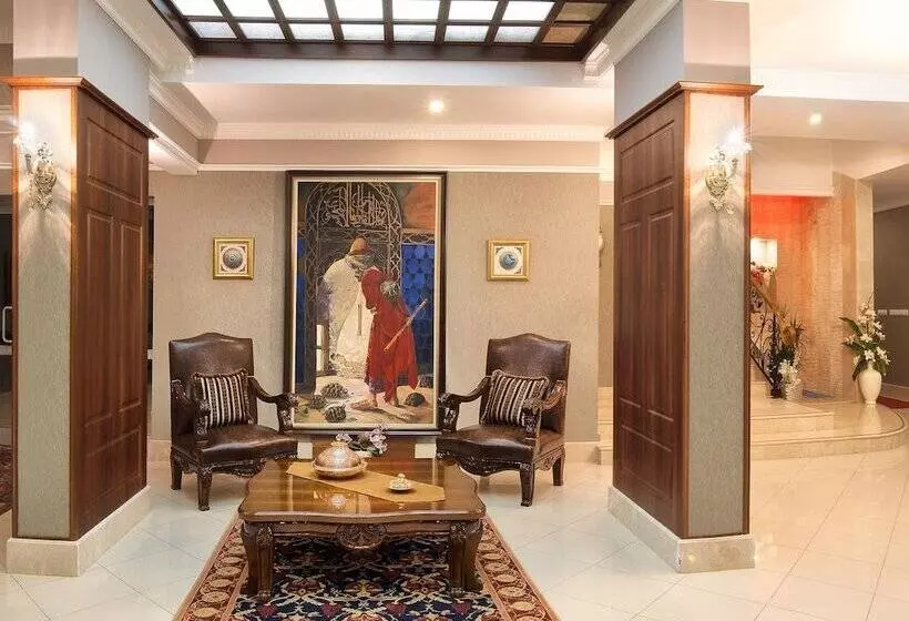 Hotelli Asmira Royal