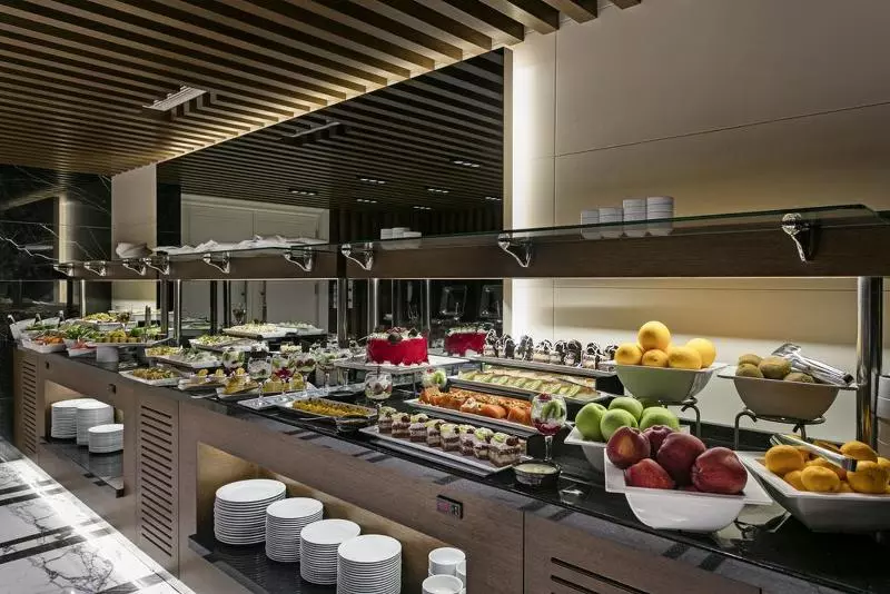 B Business Hotel & Spa