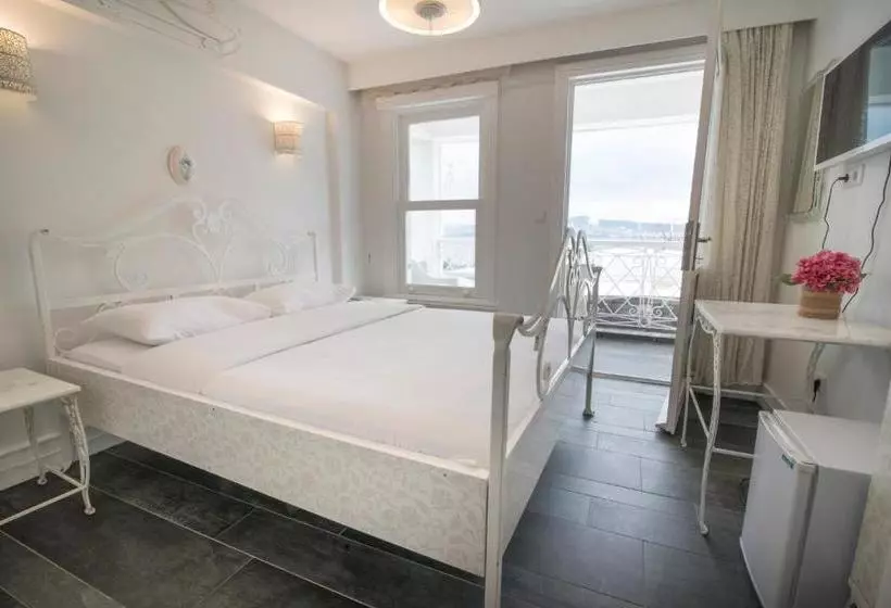 Hotelli Büyükada Port