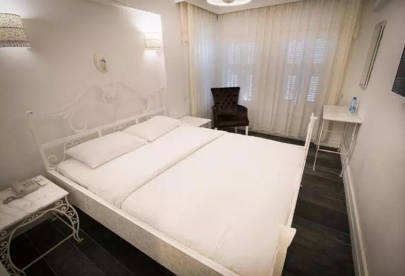 Hotelli Büyükada Port