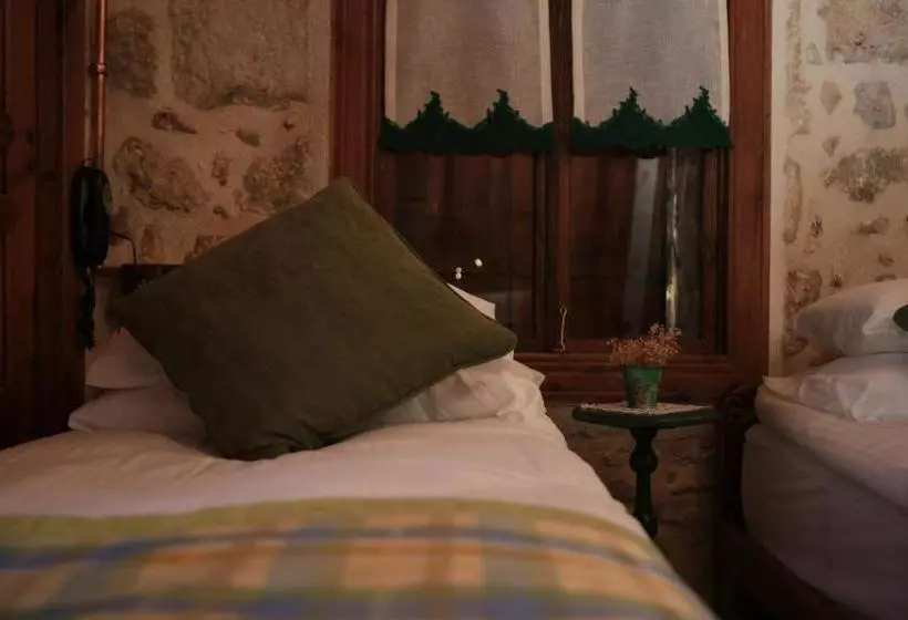 هتل Cicekli Konak