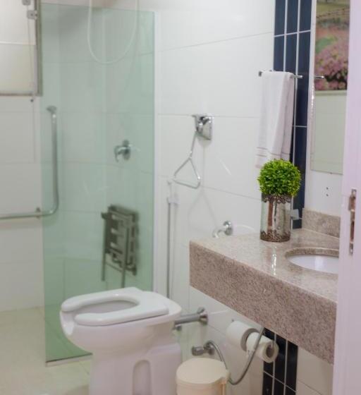 هتل Cravo E Canela