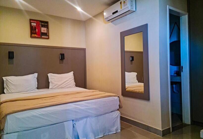 هتل Cravo E Canela