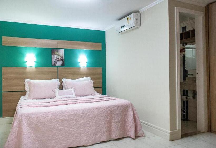 هتل Cravo E Canela