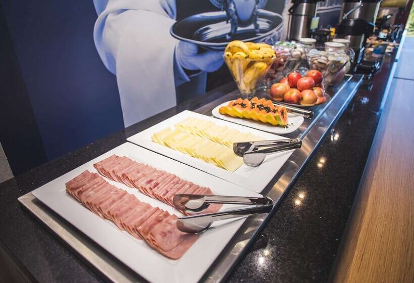 Отель Ibis Budget Araraquara