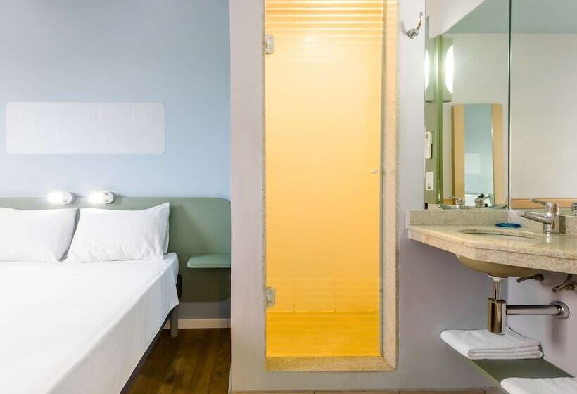 Отель Ibis Budget Araraquara