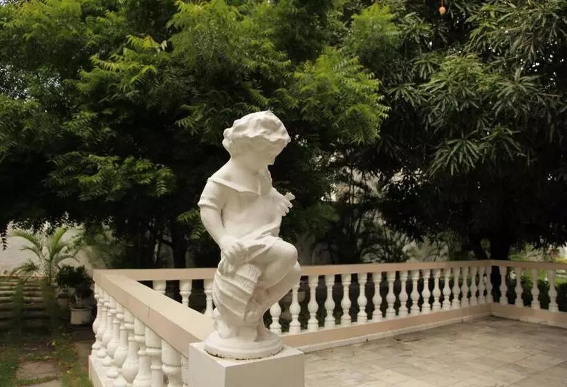 هتل Jardim