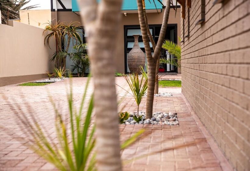 هتل Swakopmund Sands