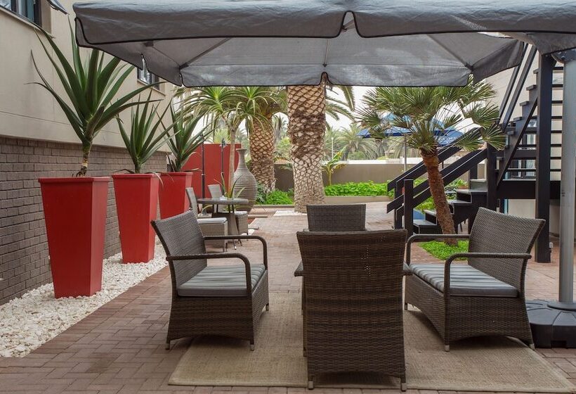 هتل Swakopmund Sands