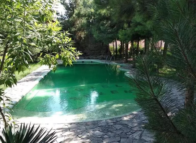 هتل Toshkent