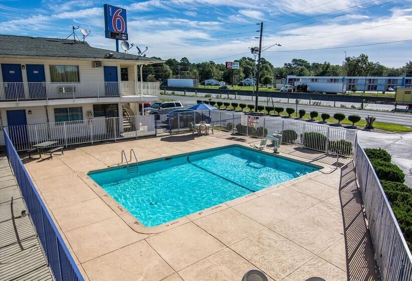 Motel 6 lumberton, Nc