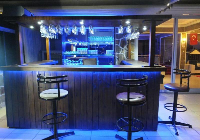 مُتل Arslanturk Ada Butik