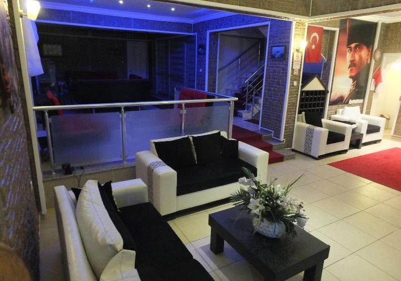 مُتل Arslanturk Ada Butik