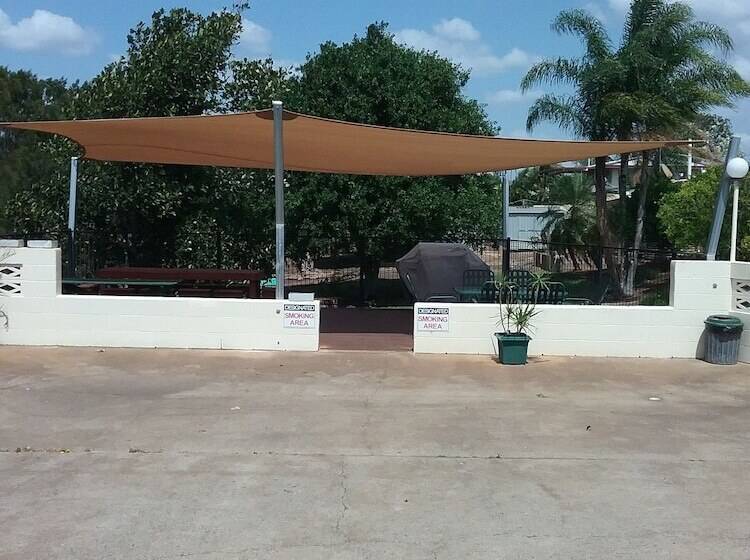 汽车旅馆 Avocado Motor Inn