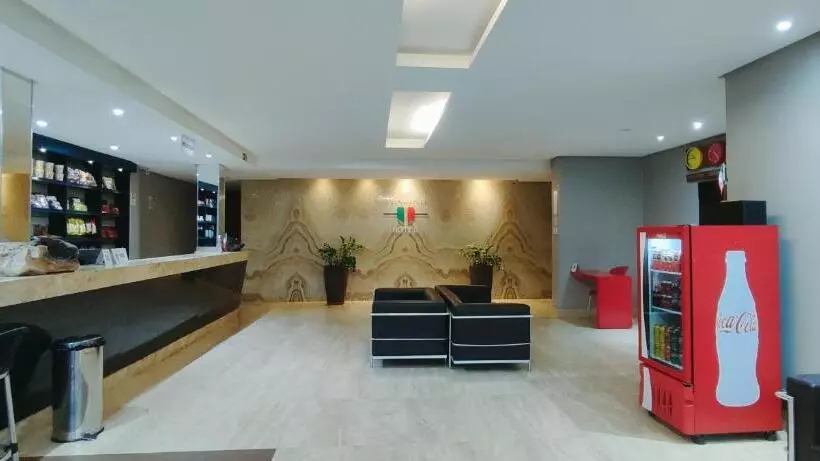 ホテル Italian Palace