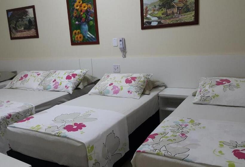 בית מלון כפרי La Madre