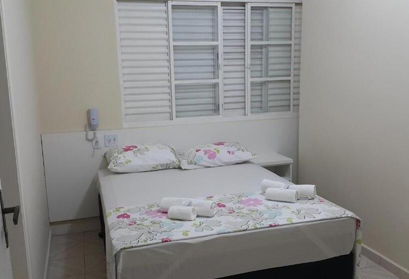 בית מלון כפרי La Madre