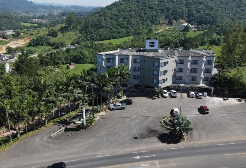 בית מלון כפרי Real Nob