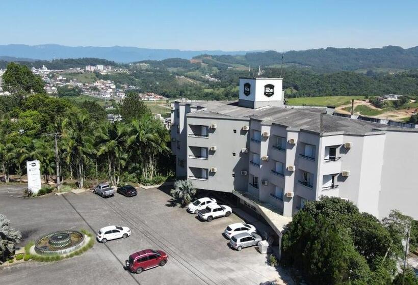 בית מלון כפרי Real Nob