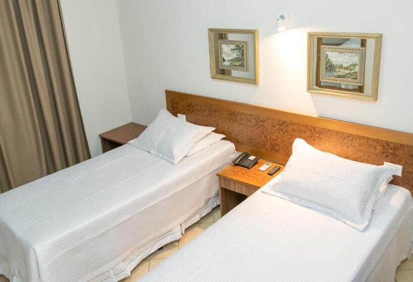 酒店 Reisper Palace