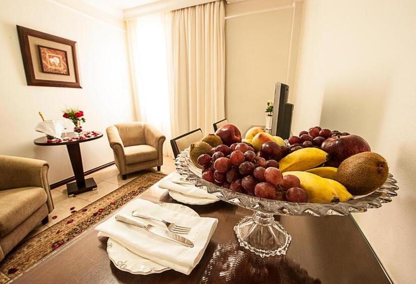 酒店 Reisper Palace