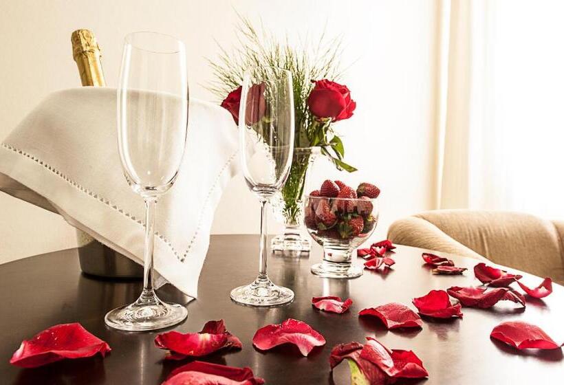 酒店 Reisper Palace