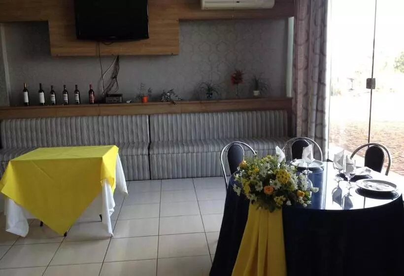 ホテル Cedro Palace