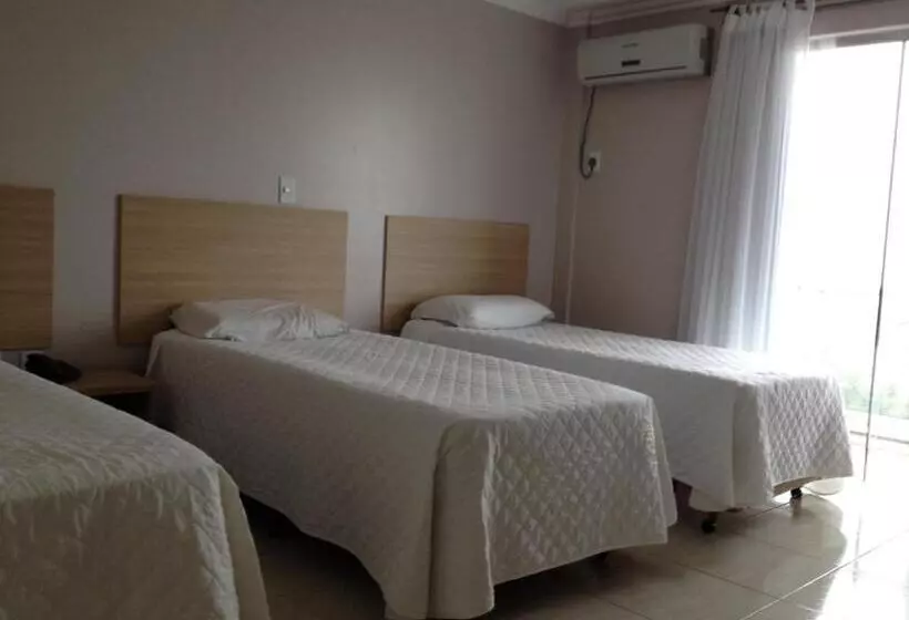 ホテル Cedro Palace