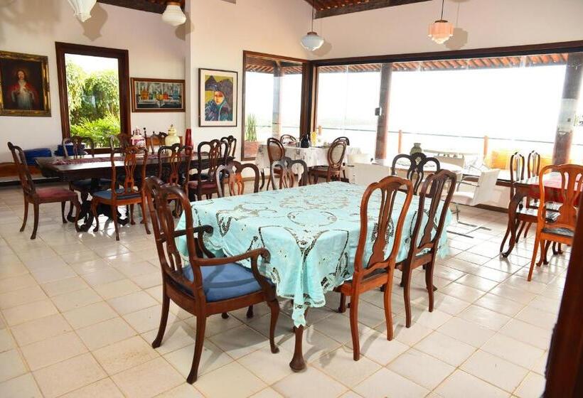 ホテル Pousada Do Alto