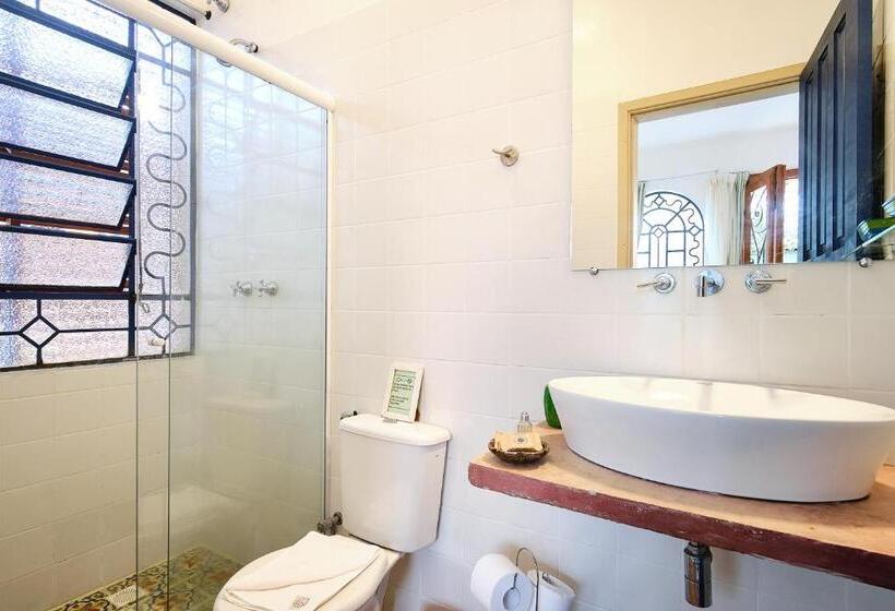 هتل Pousada Pontal Gardens