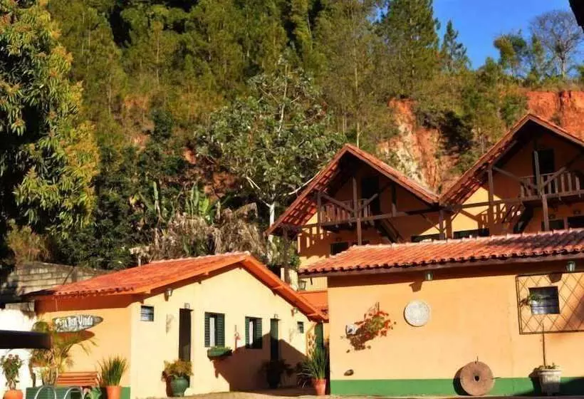 Hotelli Pousada Villa Três