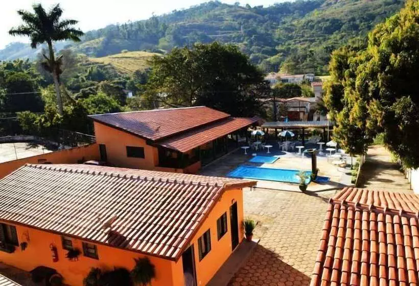 Hotelli Pousada Villa Três