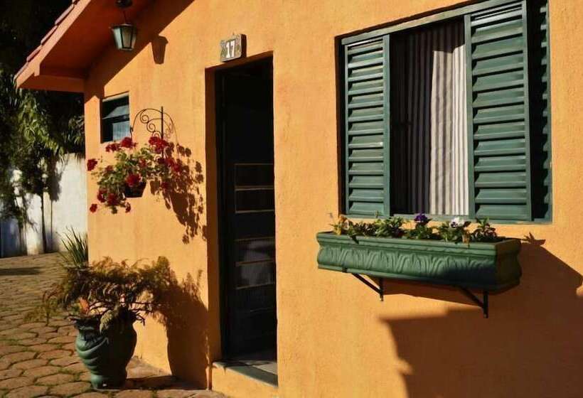 호텔 Pousada Villa Três