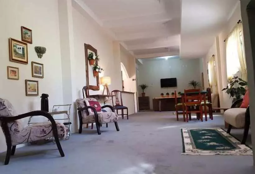 Hotelli Pousada Villa Três