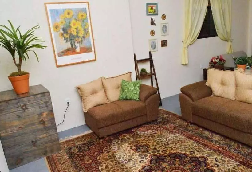 Hotelli Pousada Villa Três