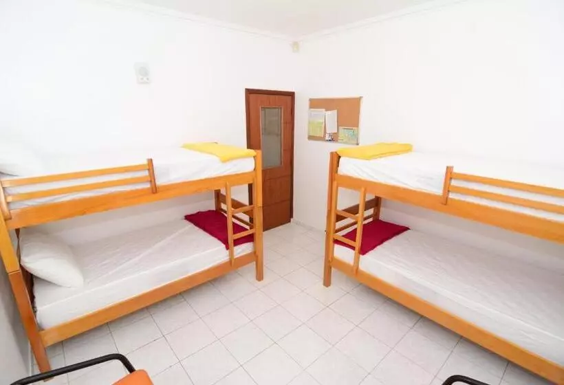 Tanan Hostel