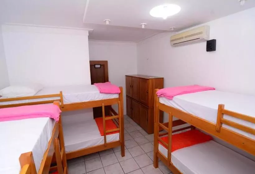 Tanan Hostel
